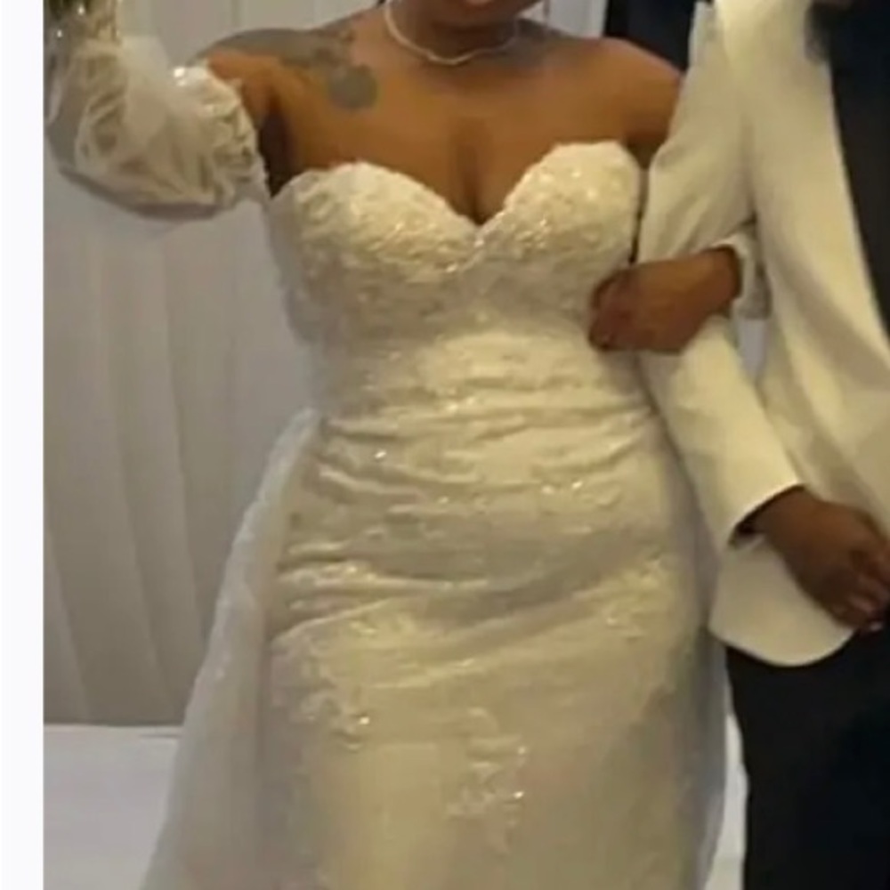 PLUS SIZE WEDDING DRESS